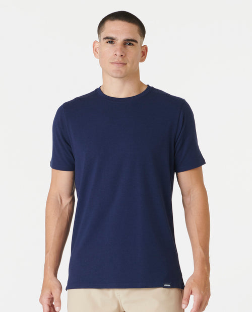 Cuts Clothing Men's Split Hem V-Neck 4 Way Stretch Tee T-Shirt
